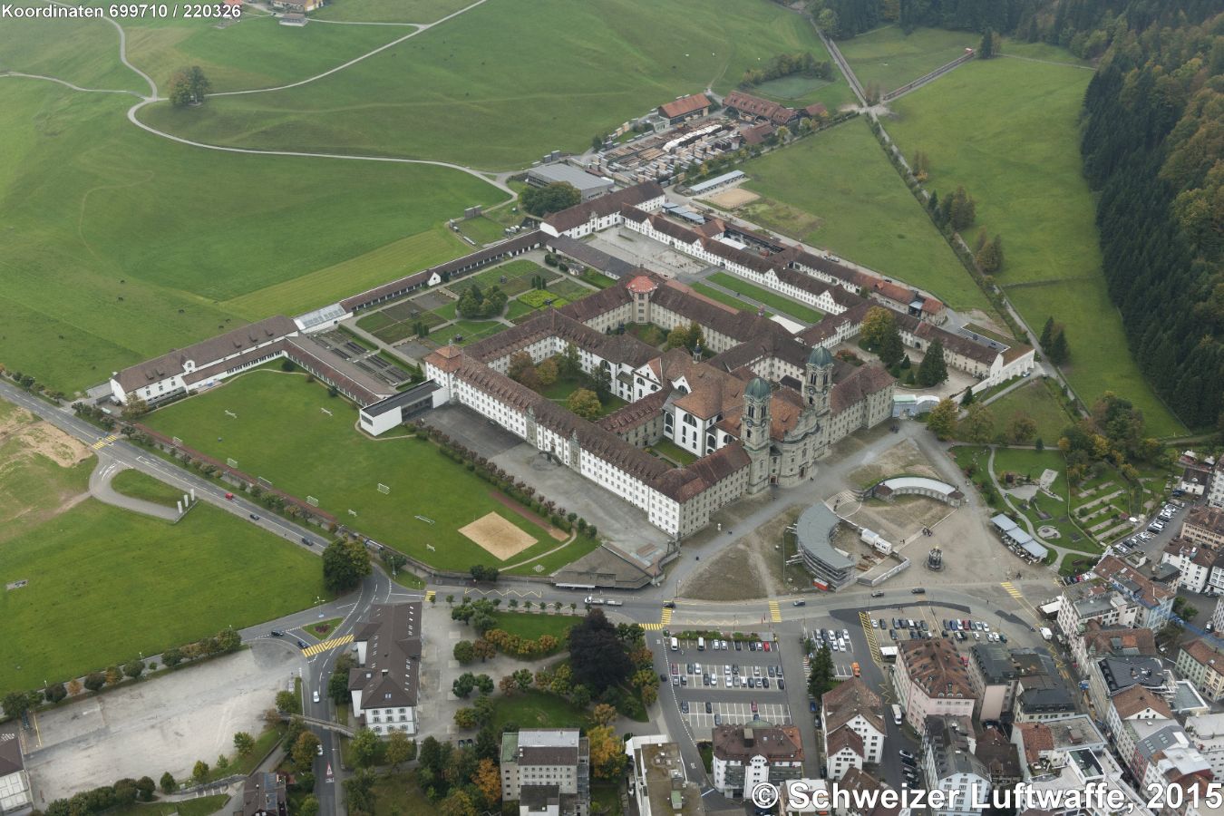 Benediktinerkloster und Stifts-Schule Einsiedeln, Blickrichtung SE